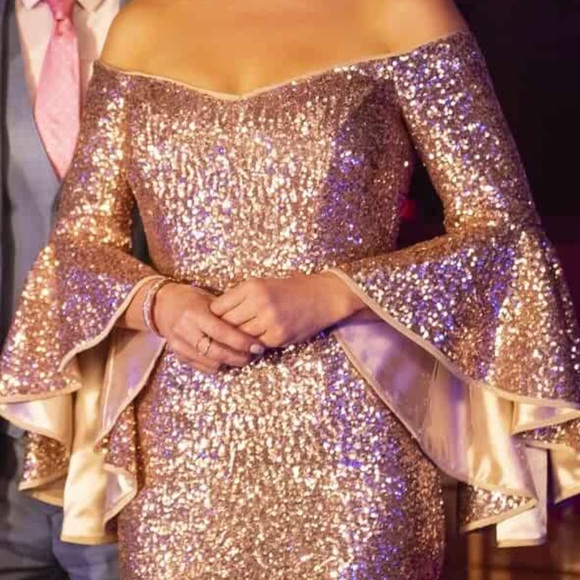 CATHERINE ZETA JONES worn by - Picture 2 of 8